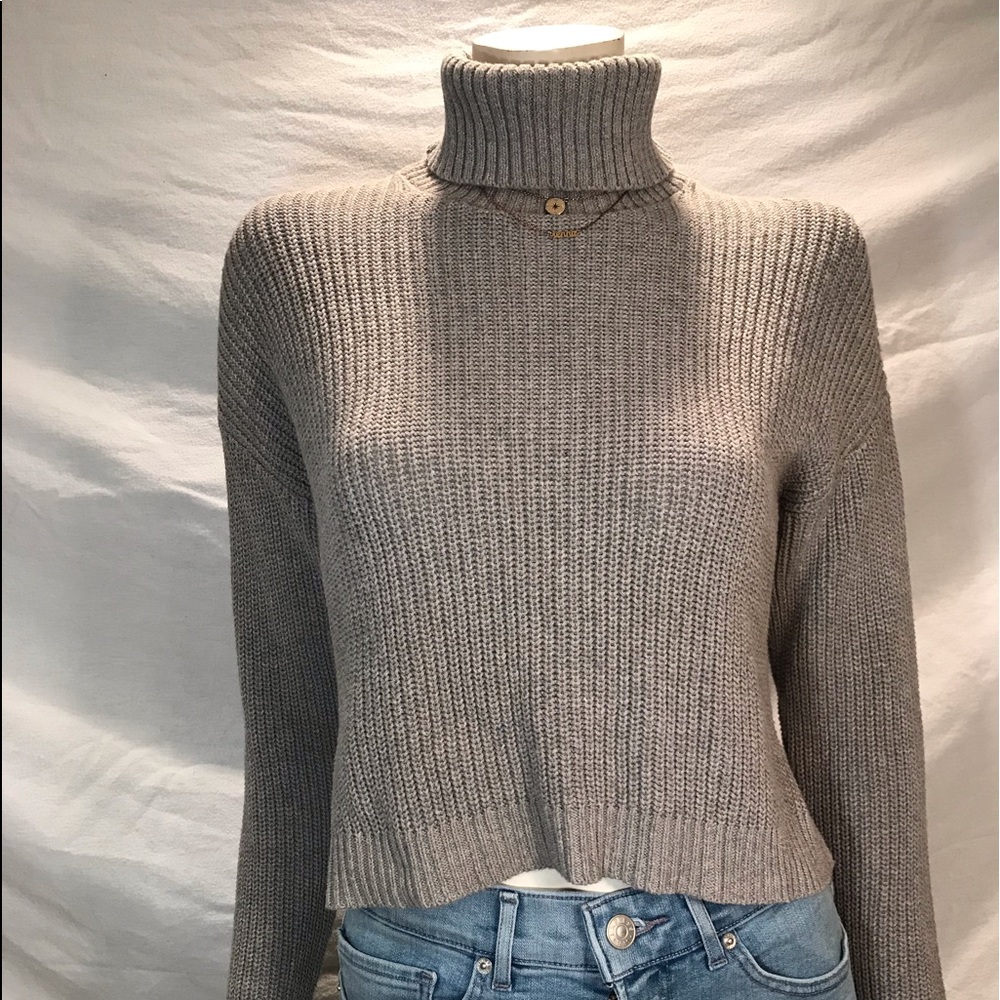 Forever XXI Cropped Ribbed Knit Sweater, Gray